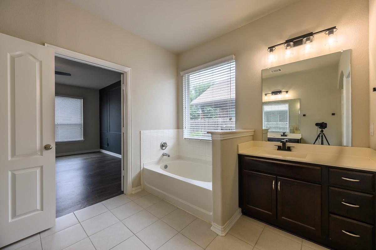 361 Vista Gardens DR