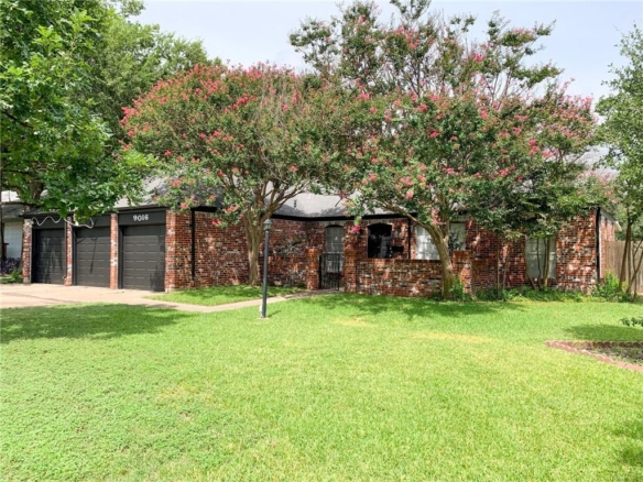 9016 Collinfield DR