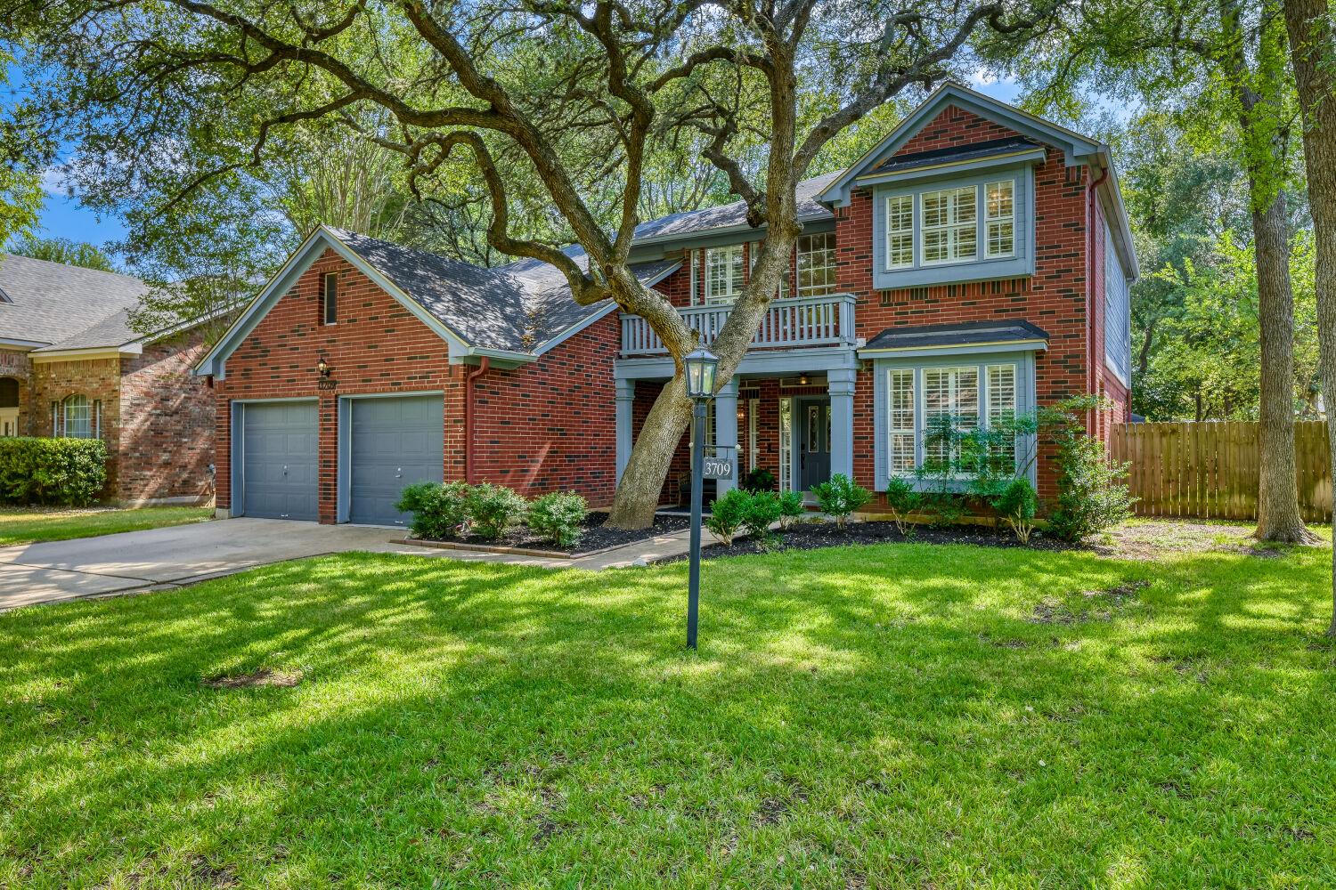 3709 Leadville DR