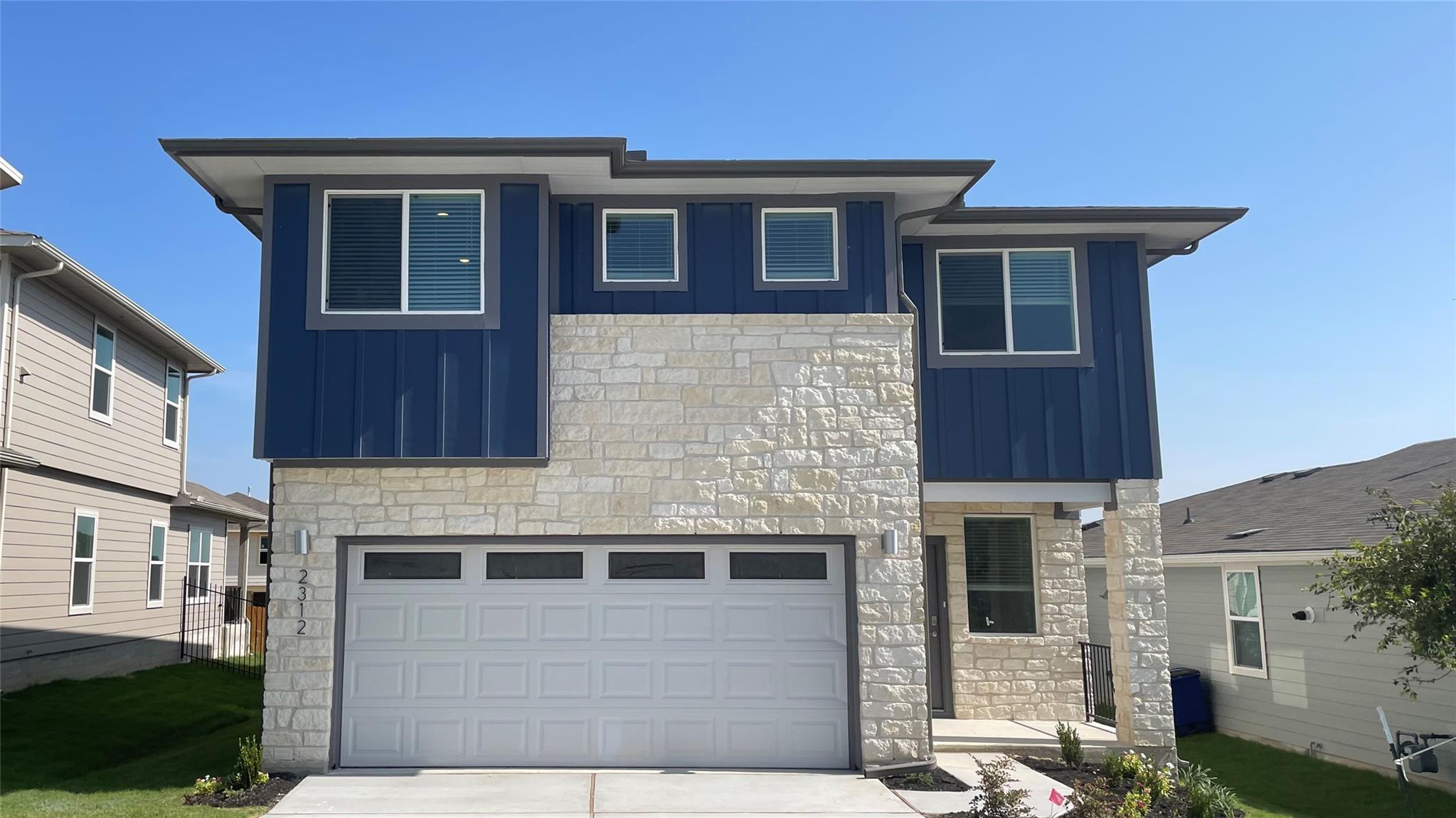 2312 Tucker LN