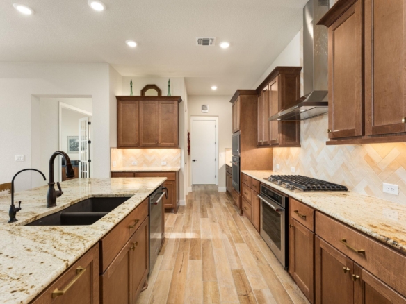 112 Telegraph LN