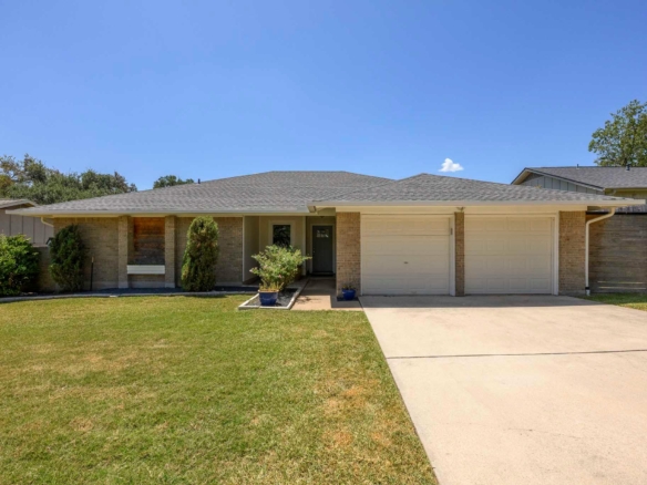 2717 Charlesworth DR