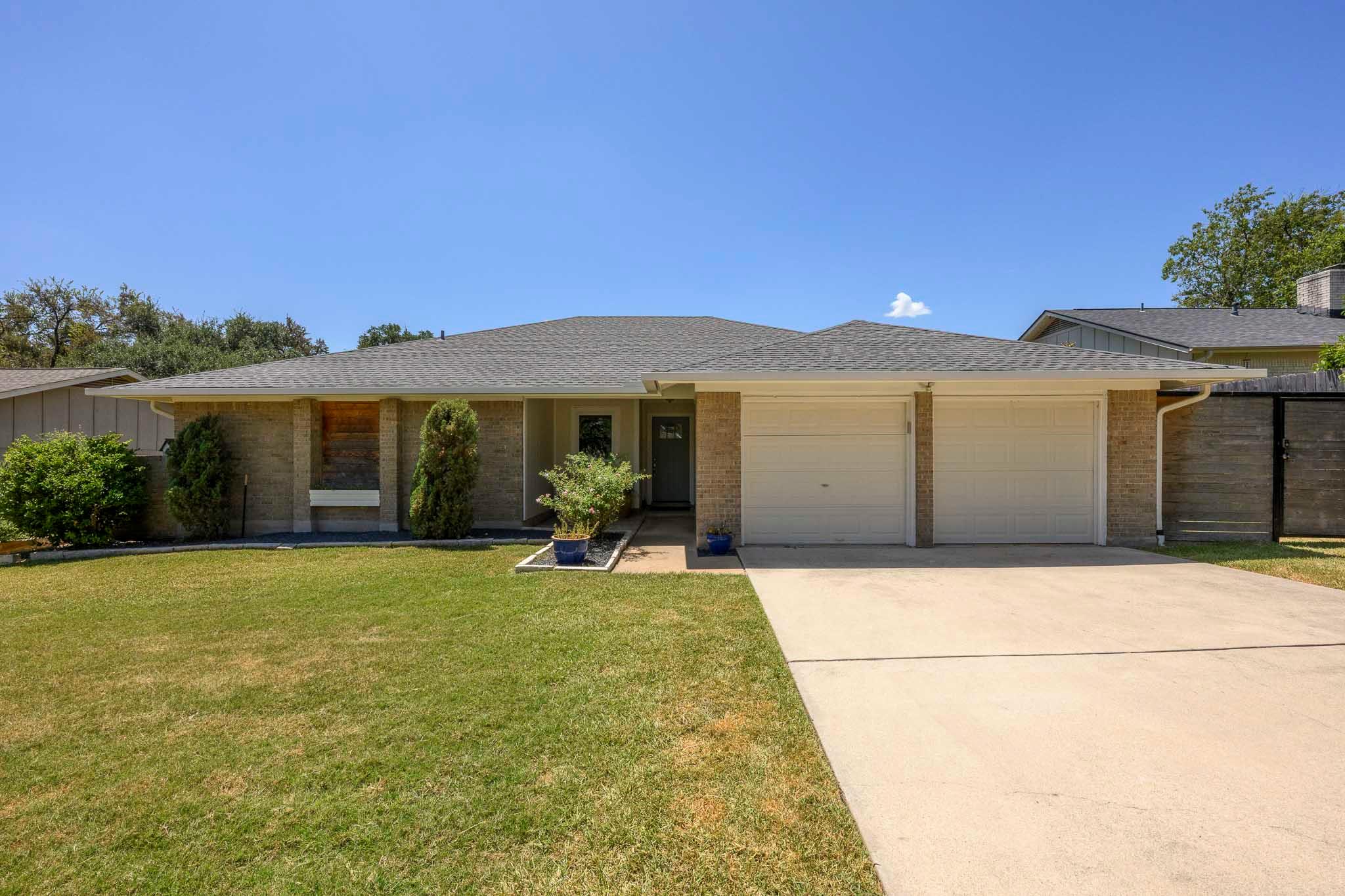 2717 Charlesworth DR