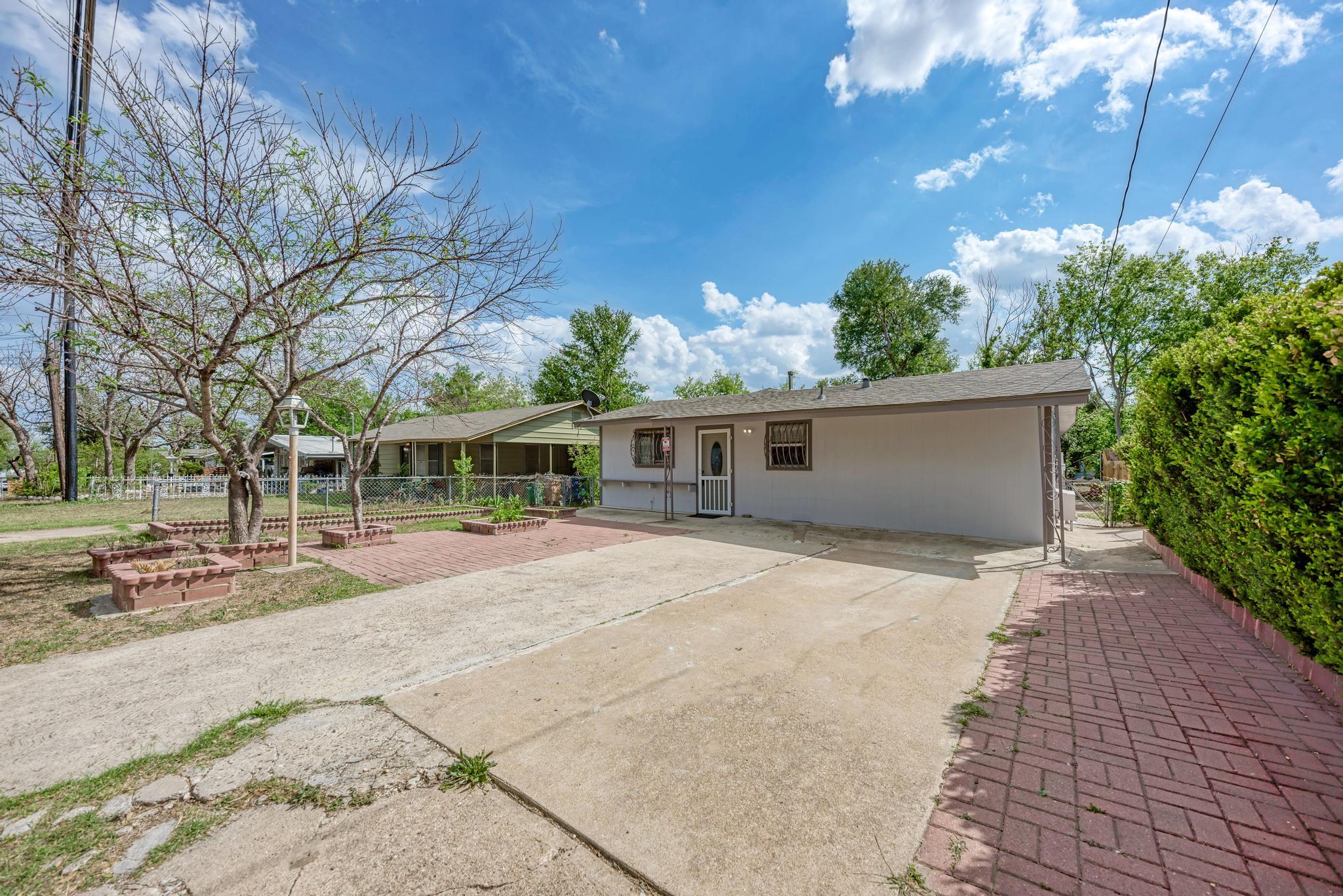 60ae779f-beef-4230-963f-1a6ac75b388b 4701 Bandera RD