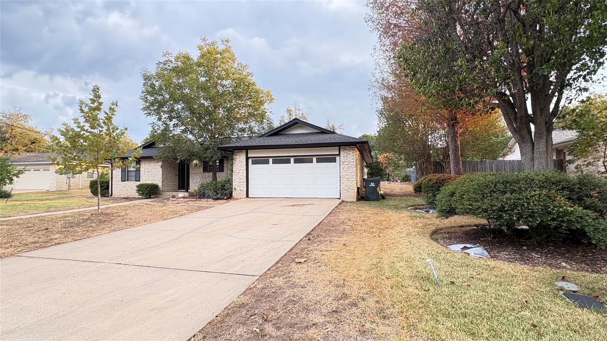 113 Oakland DR