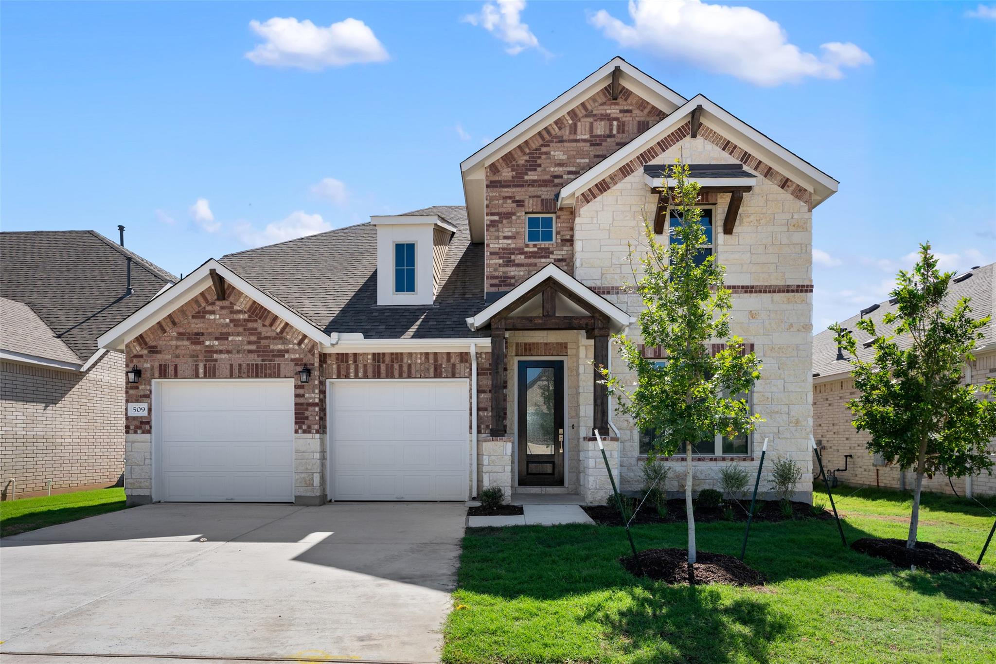 509 Redding WAY