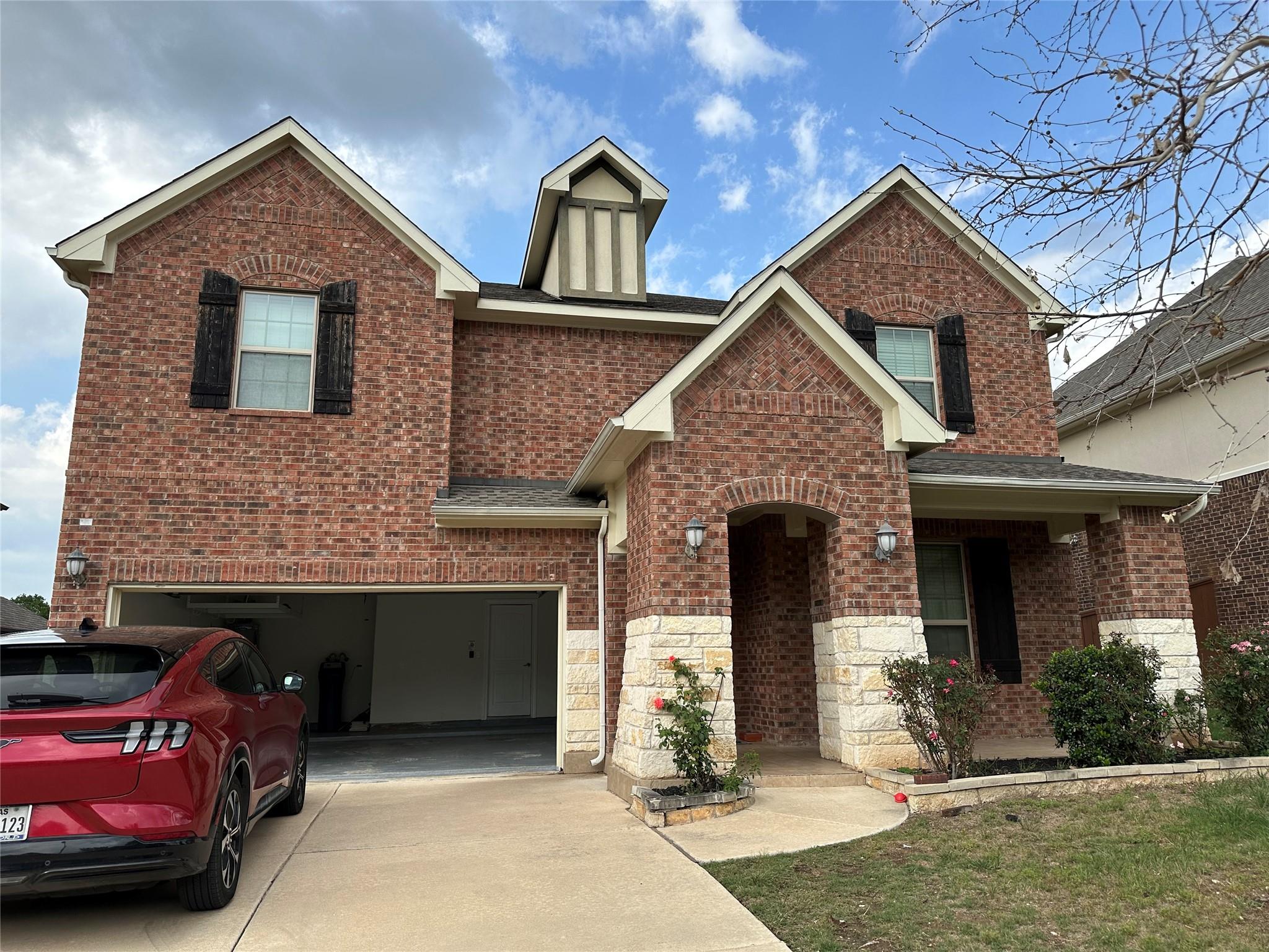 4237 Privacy Hedge ST