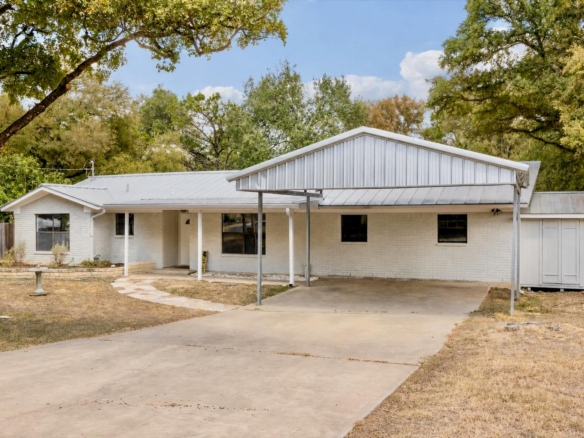1011 Serenada DR