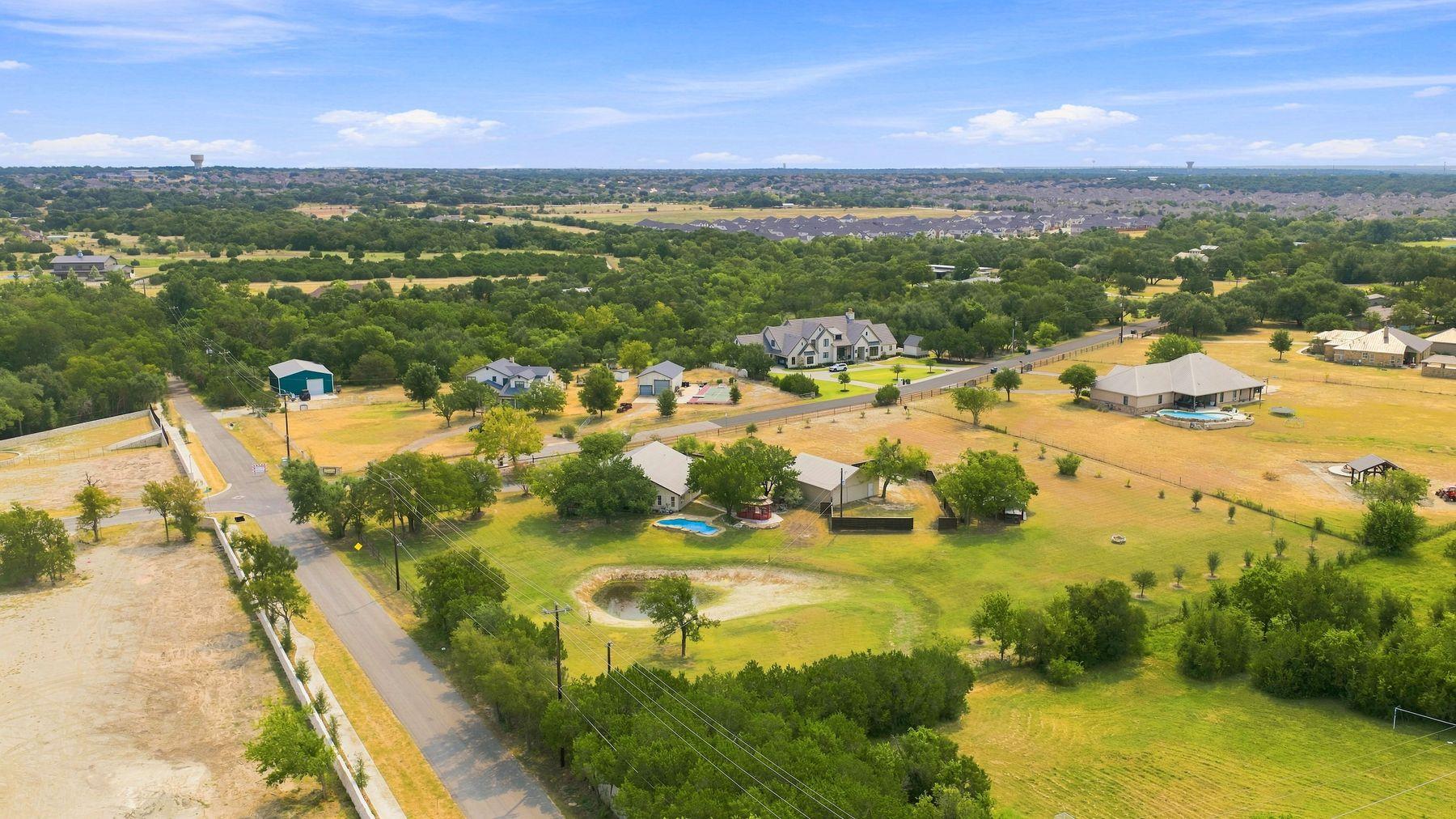 102 Valley View DR