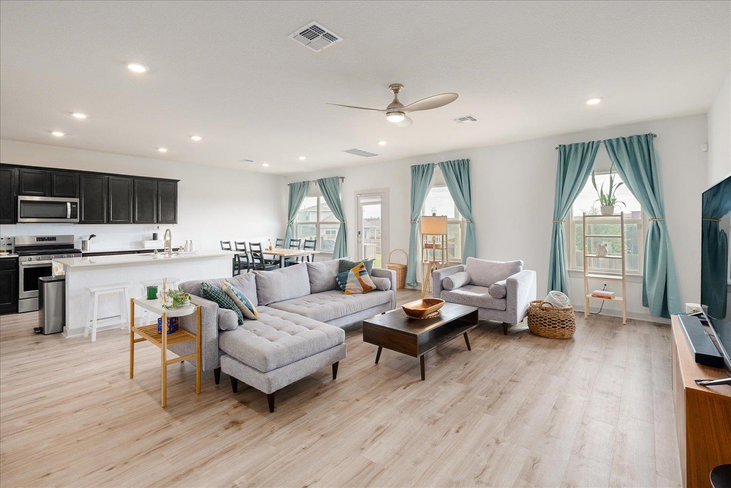2109 Ettalee CT