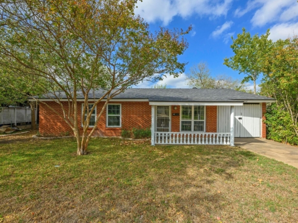 5704 Cedardale DR