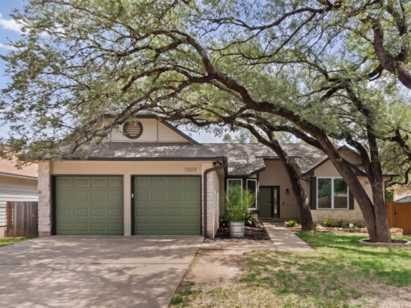 13201 Briar Hollow DR