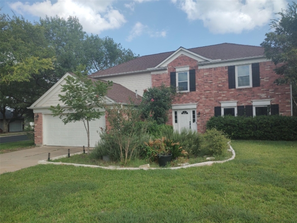 900 OAKCREST CIR