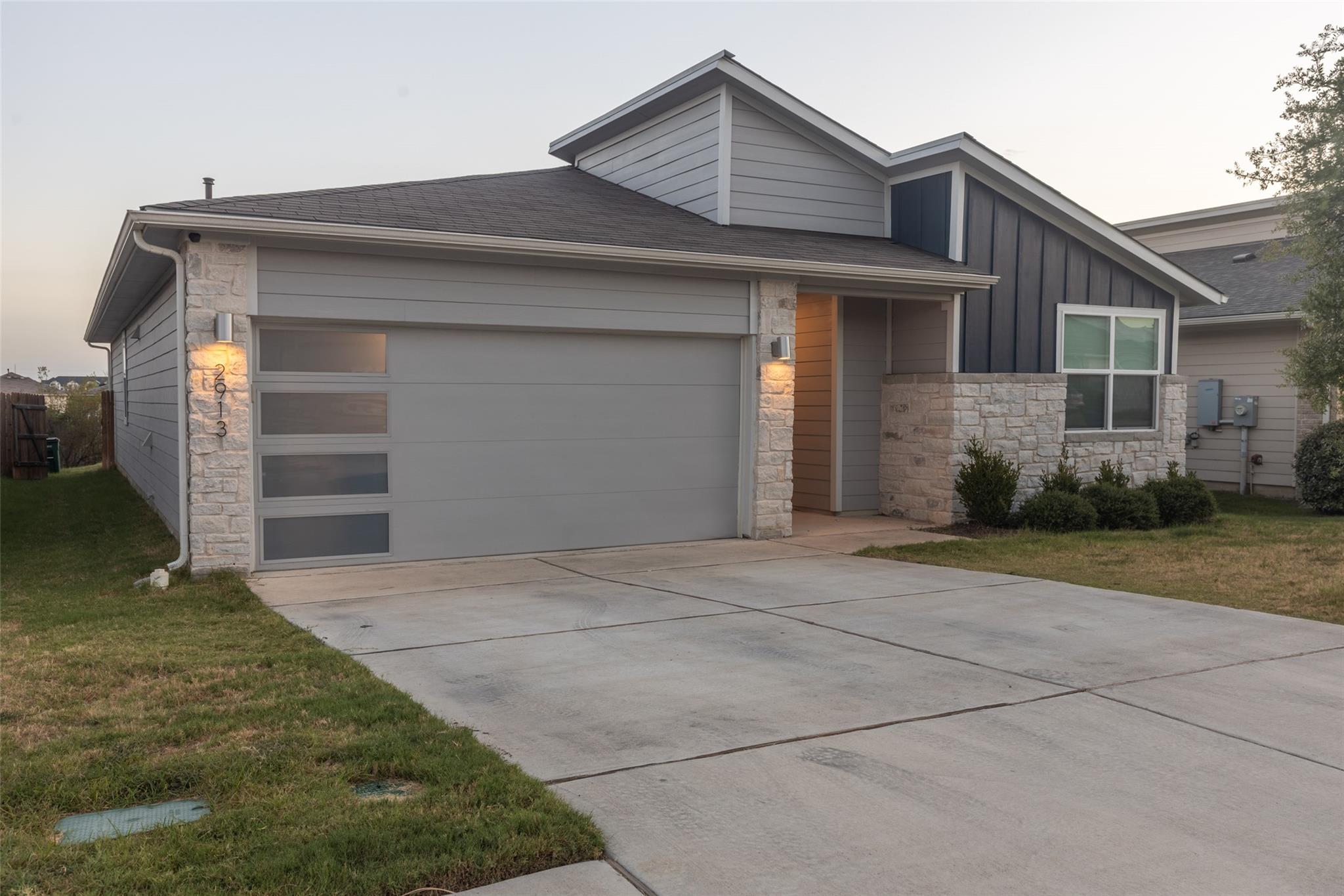 f4a99961-b74c-45a5-93c6-c6a5e9aeaa9c 2913 Louris LN