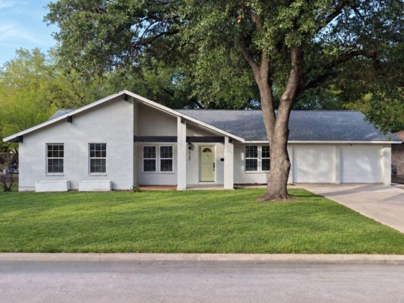 3100 Lynridge DR