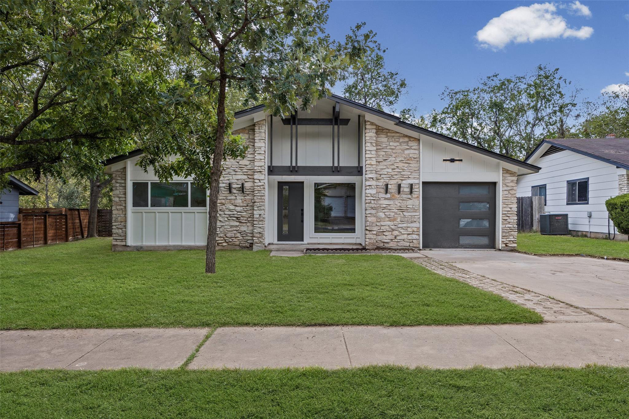 811 Glen Oak DR