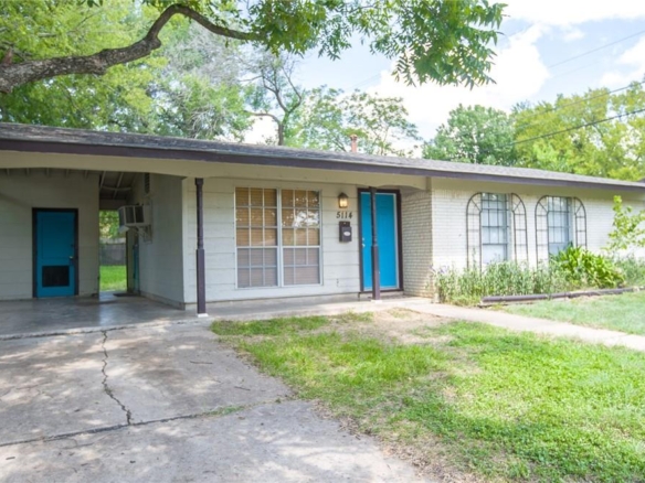 5114 Ravensdale LN