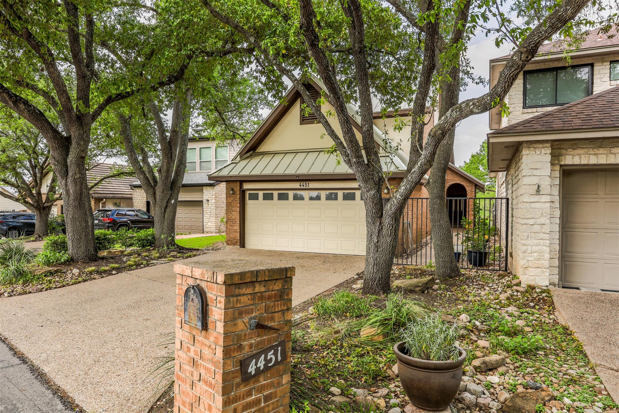 4451 Stony Meadow LN