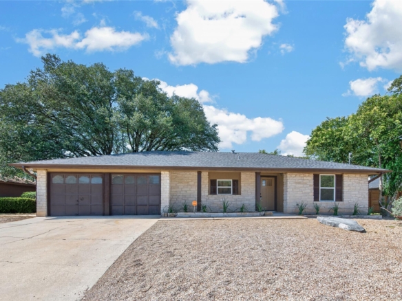 503 Lakeway DR