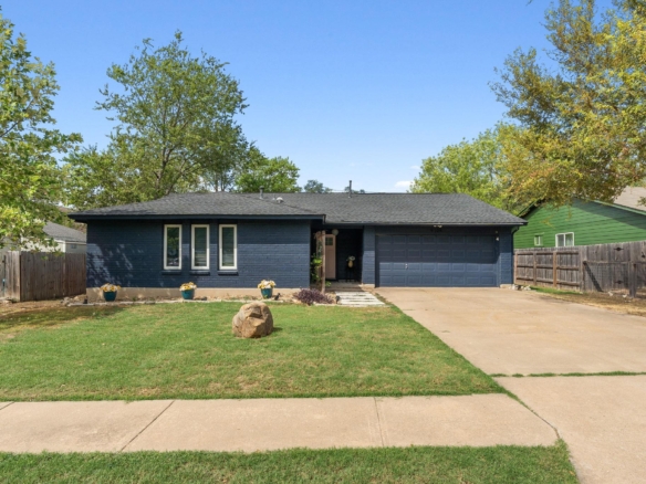 9104 Texas Oaks DR