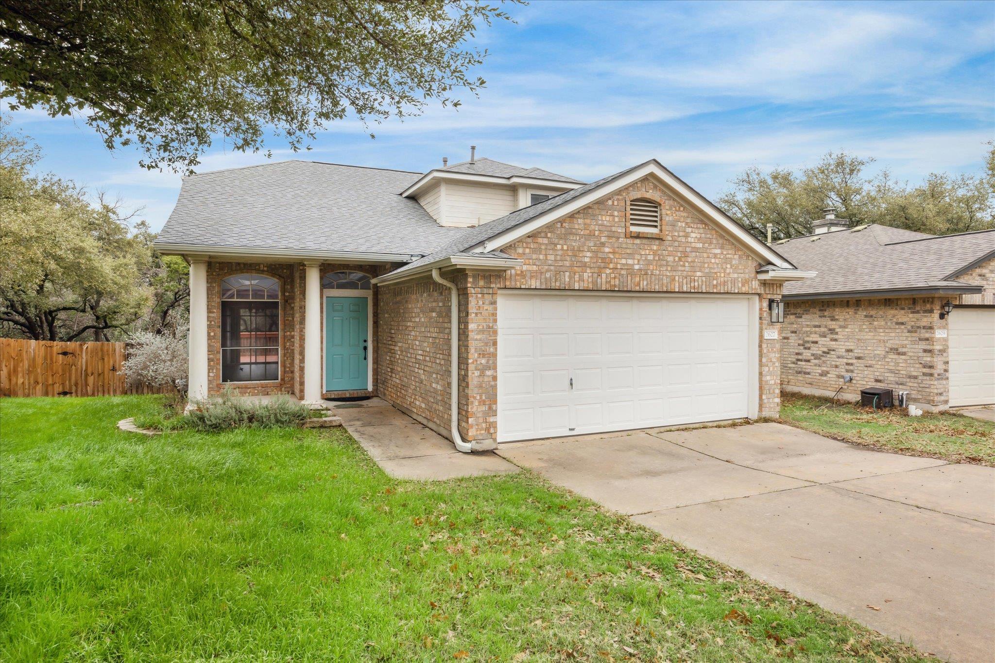 2627 Claudia DR
