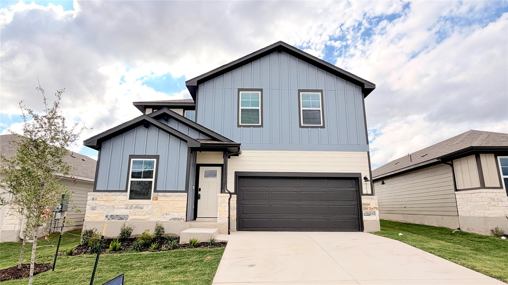 112 Woodbrook DR