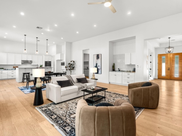 101 Gabriel Woods DR