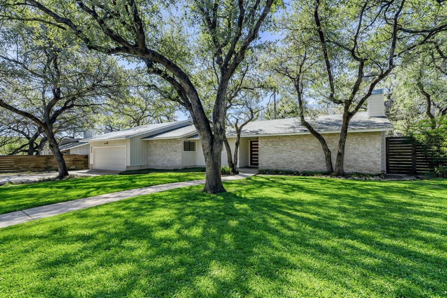8126 Ceberry DR