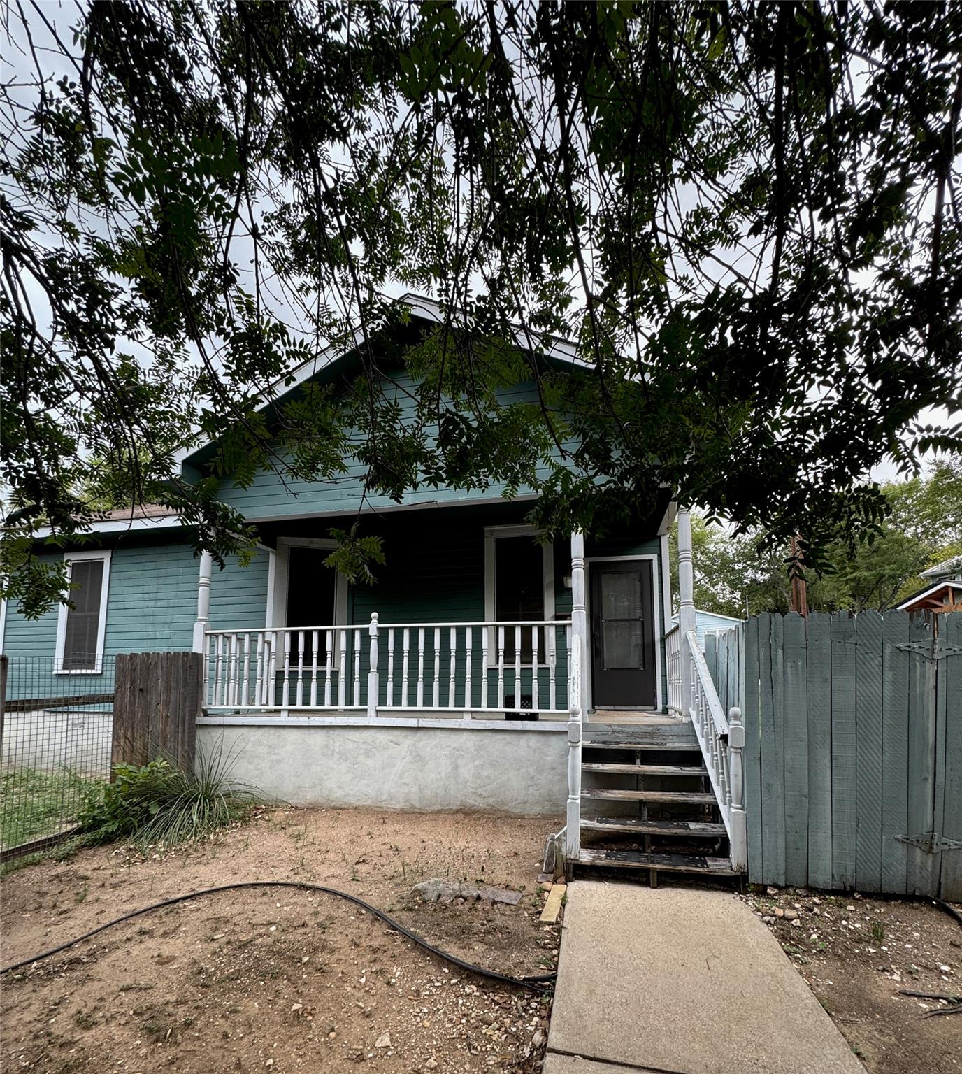2503 Walter ST