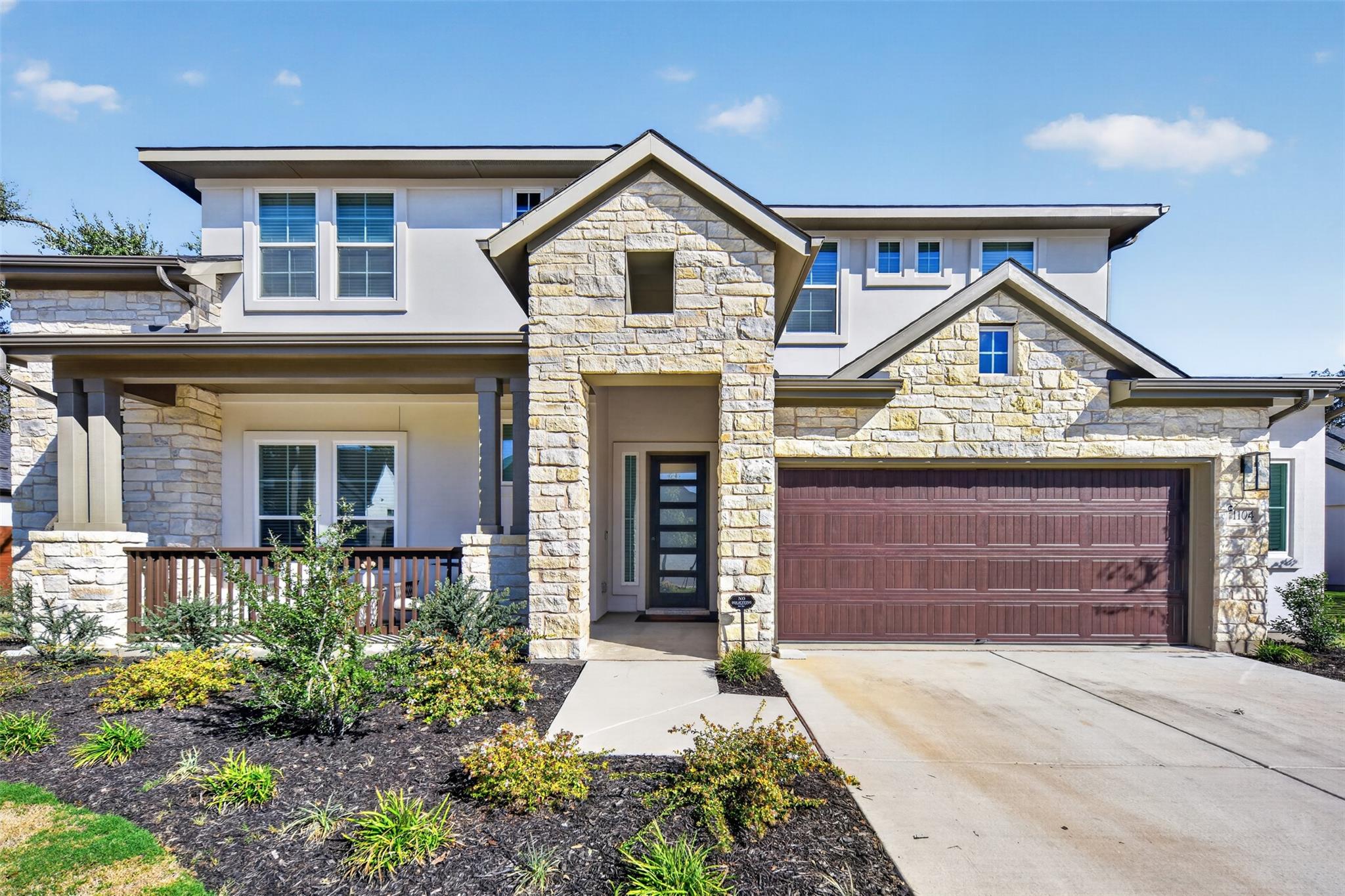 1104 Painted Horse DR