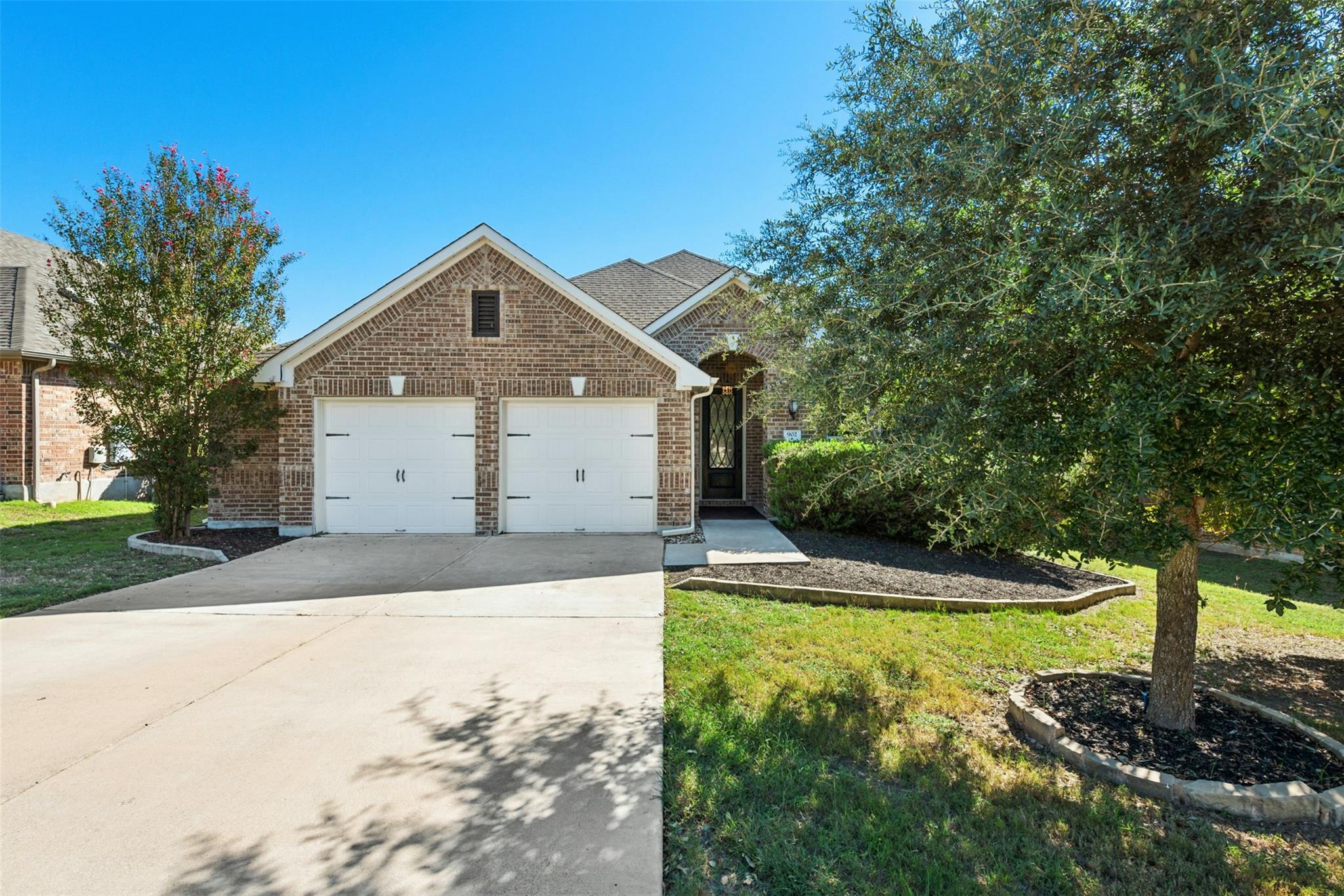 902 Catalina LN