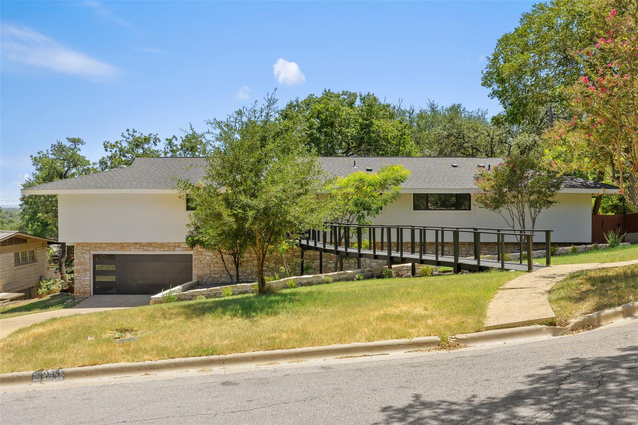 306b7bb8-e056-4467-a630-9563a442138e 4905 Crestway DR