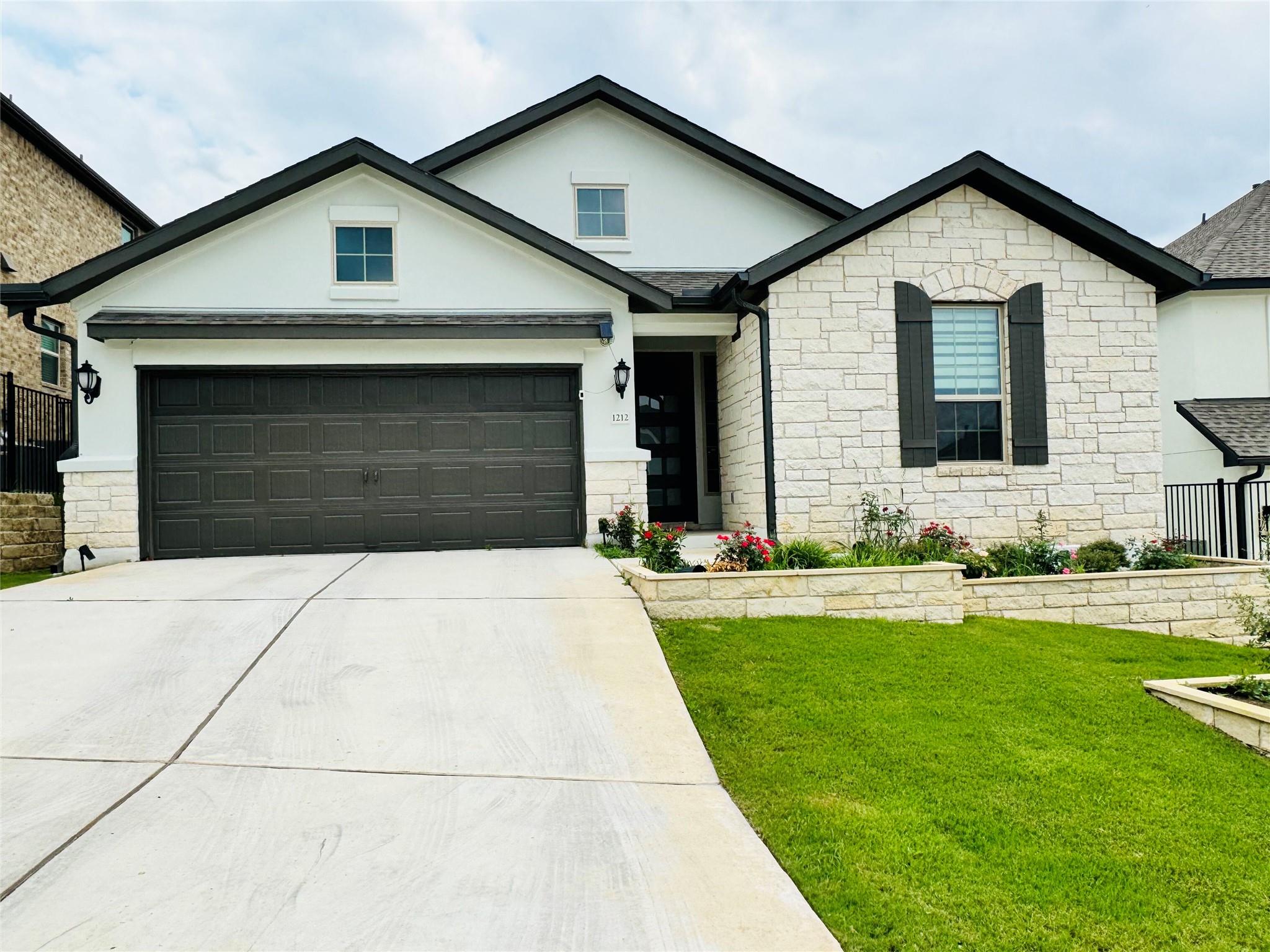 1212 Brasano PL