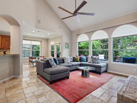 6906 Covered Bridge DR