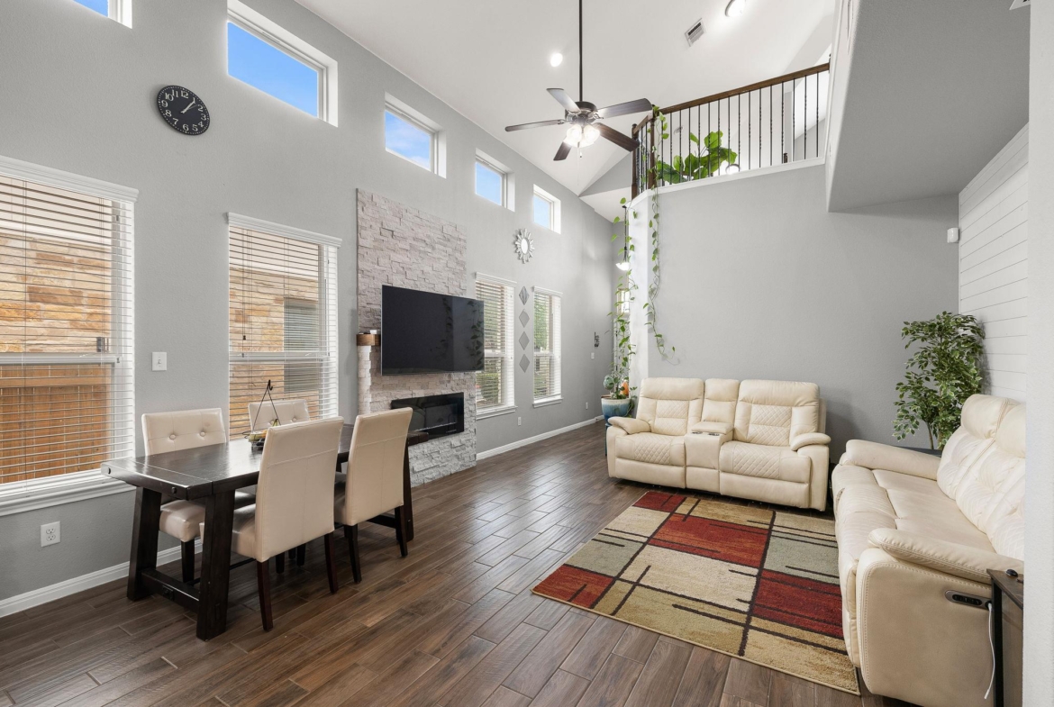 1401 Little Elm TRL # 215