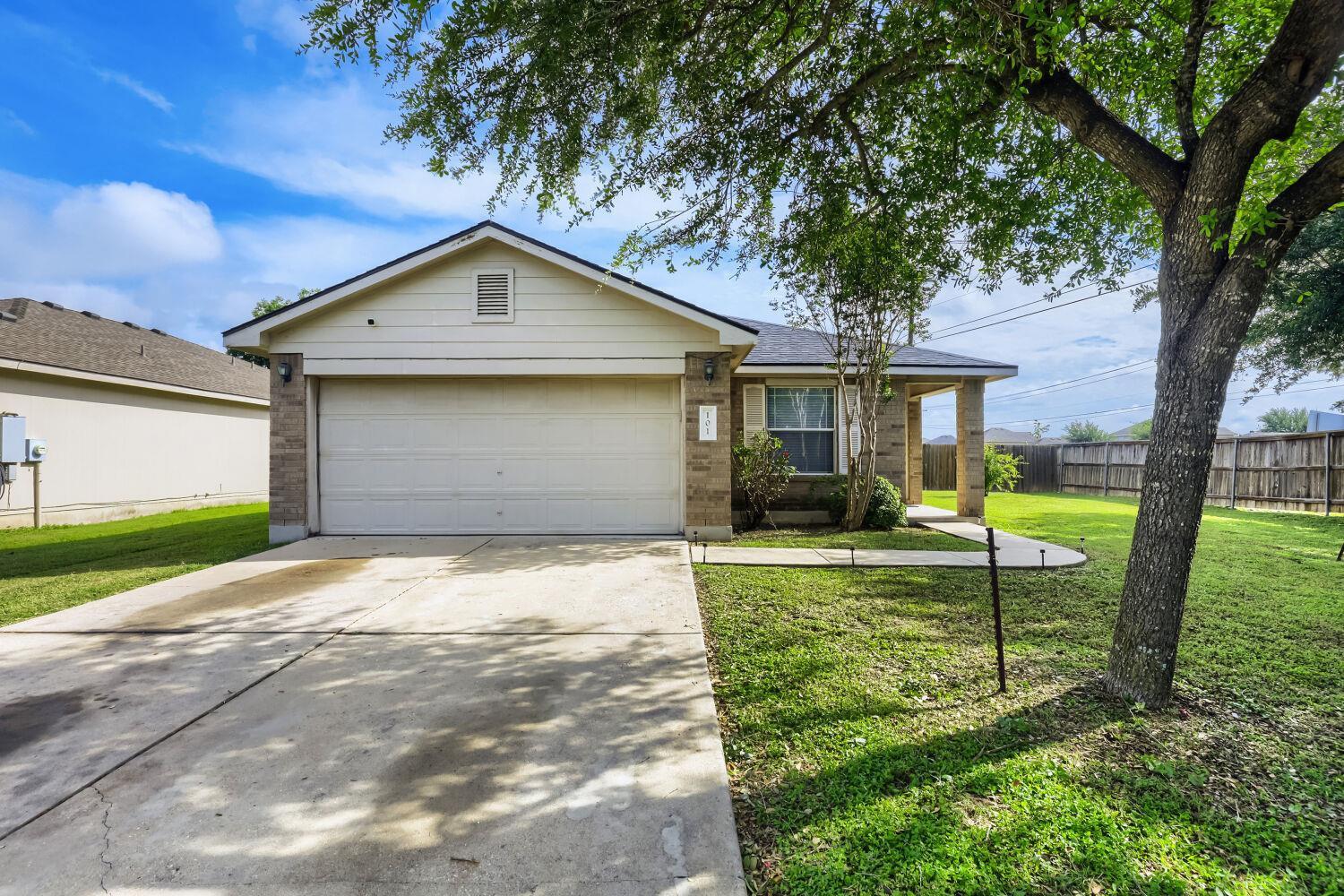 361f4805-80e9-468e-8881-498d1d491df5 101 Adamae LN