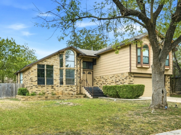 302 Applewood DR