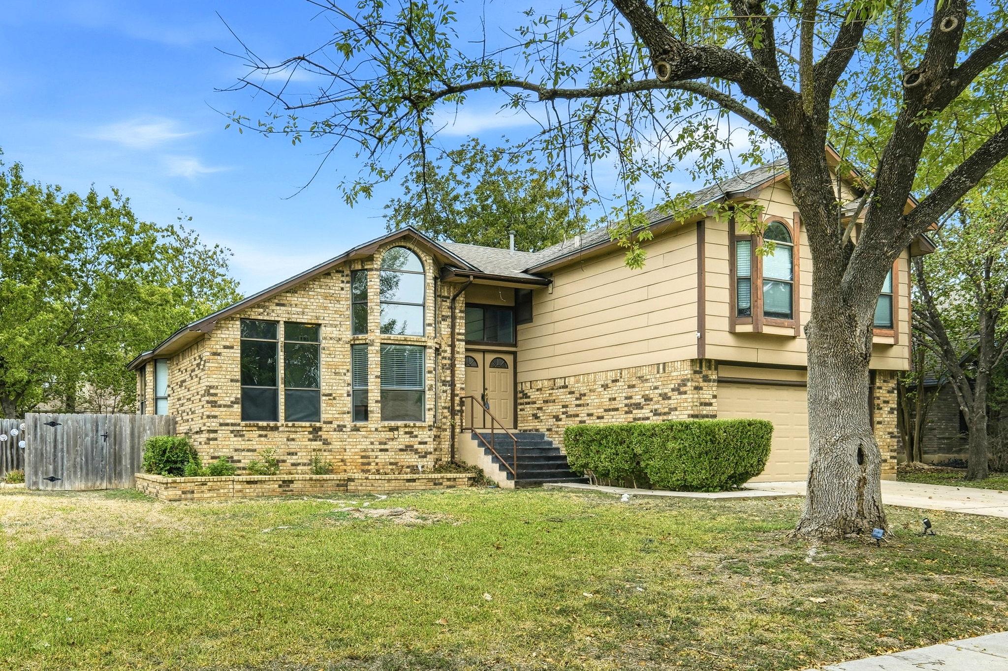302 Applewood DR