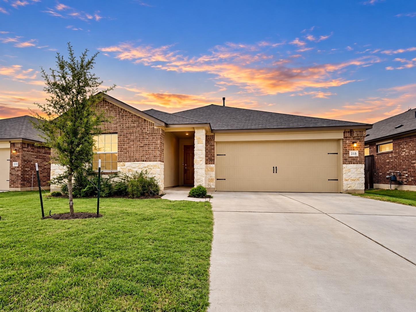 215 Magione CIR