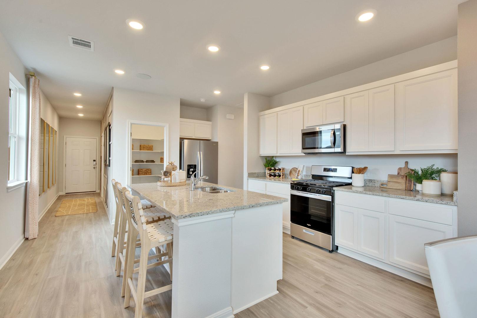 10607 Midnight Sun DR