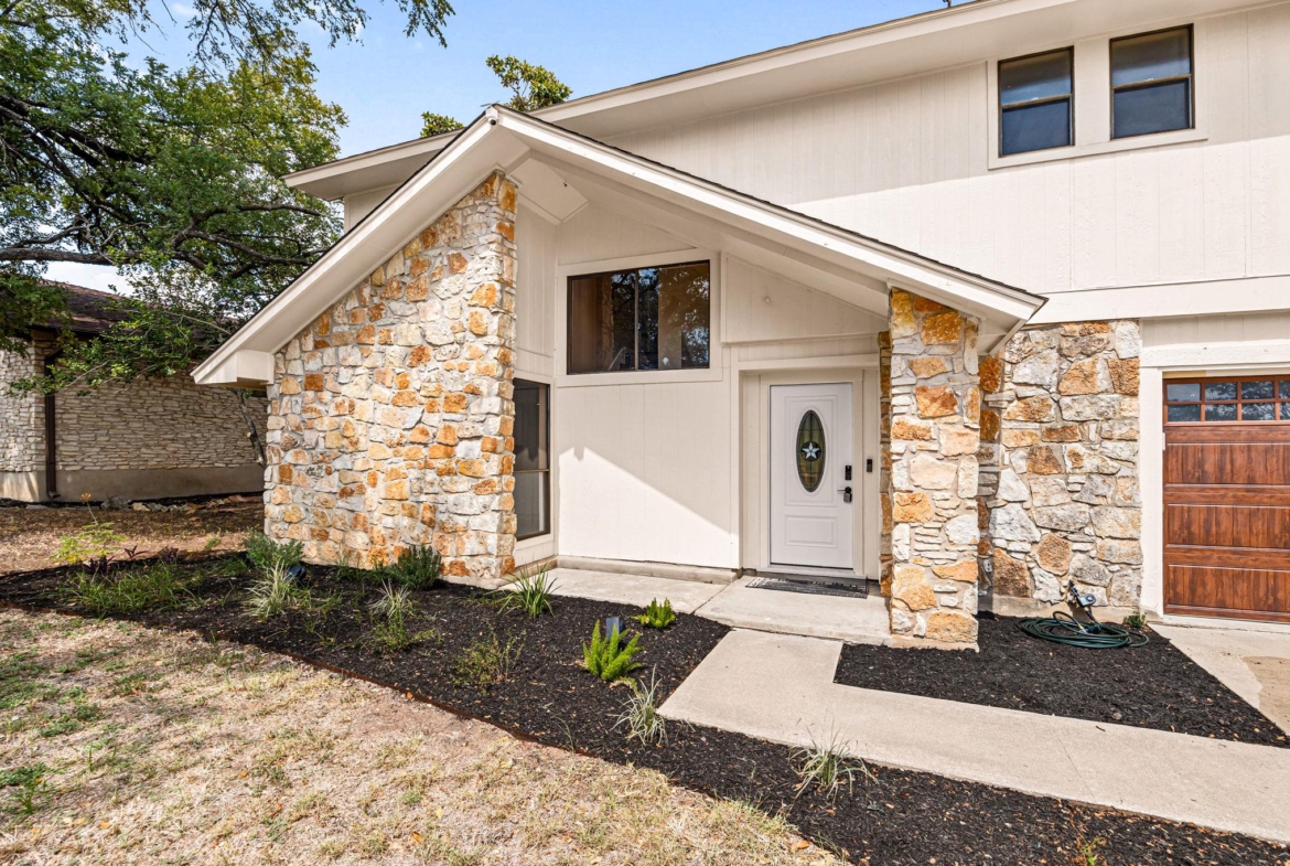 10408 Timbercrest LN