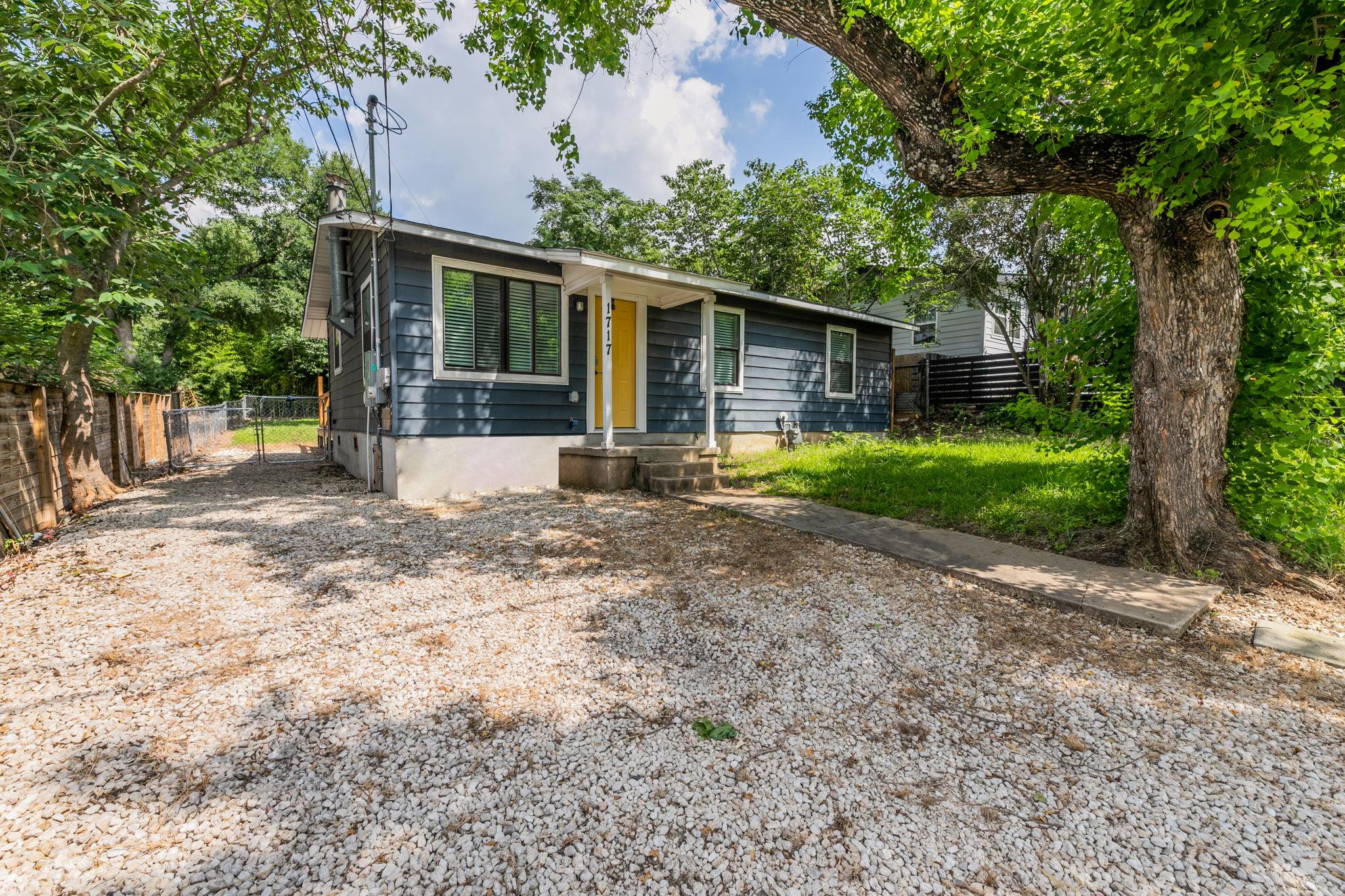 1717 Bunche RD