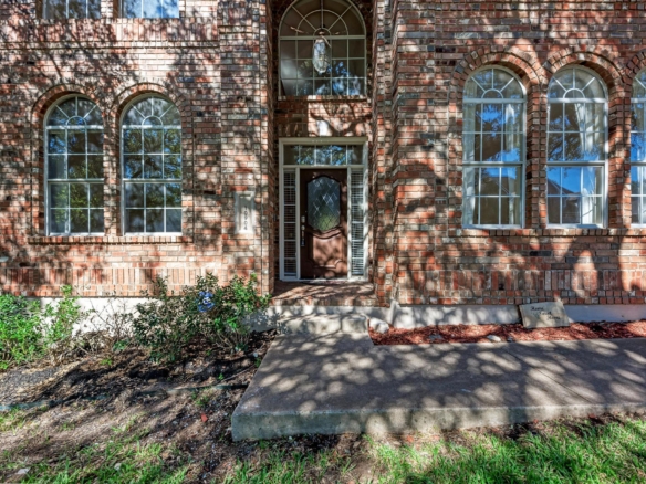 10904 Chestnut RDG
