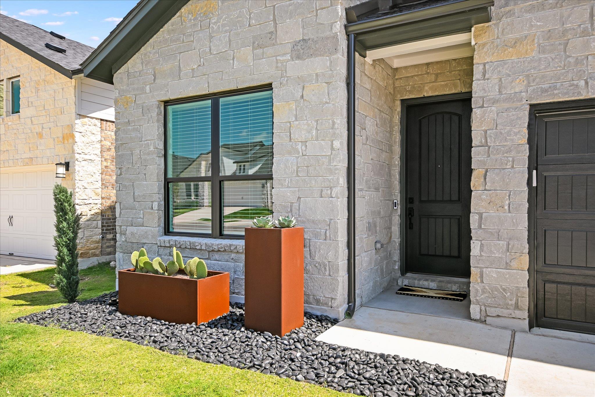 253 Darley Oak DR