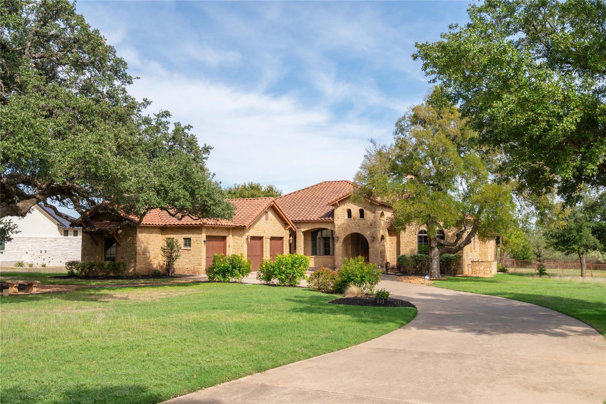 414 Indigo LN