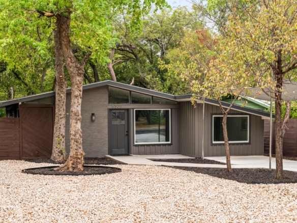 6503 Linda LN
