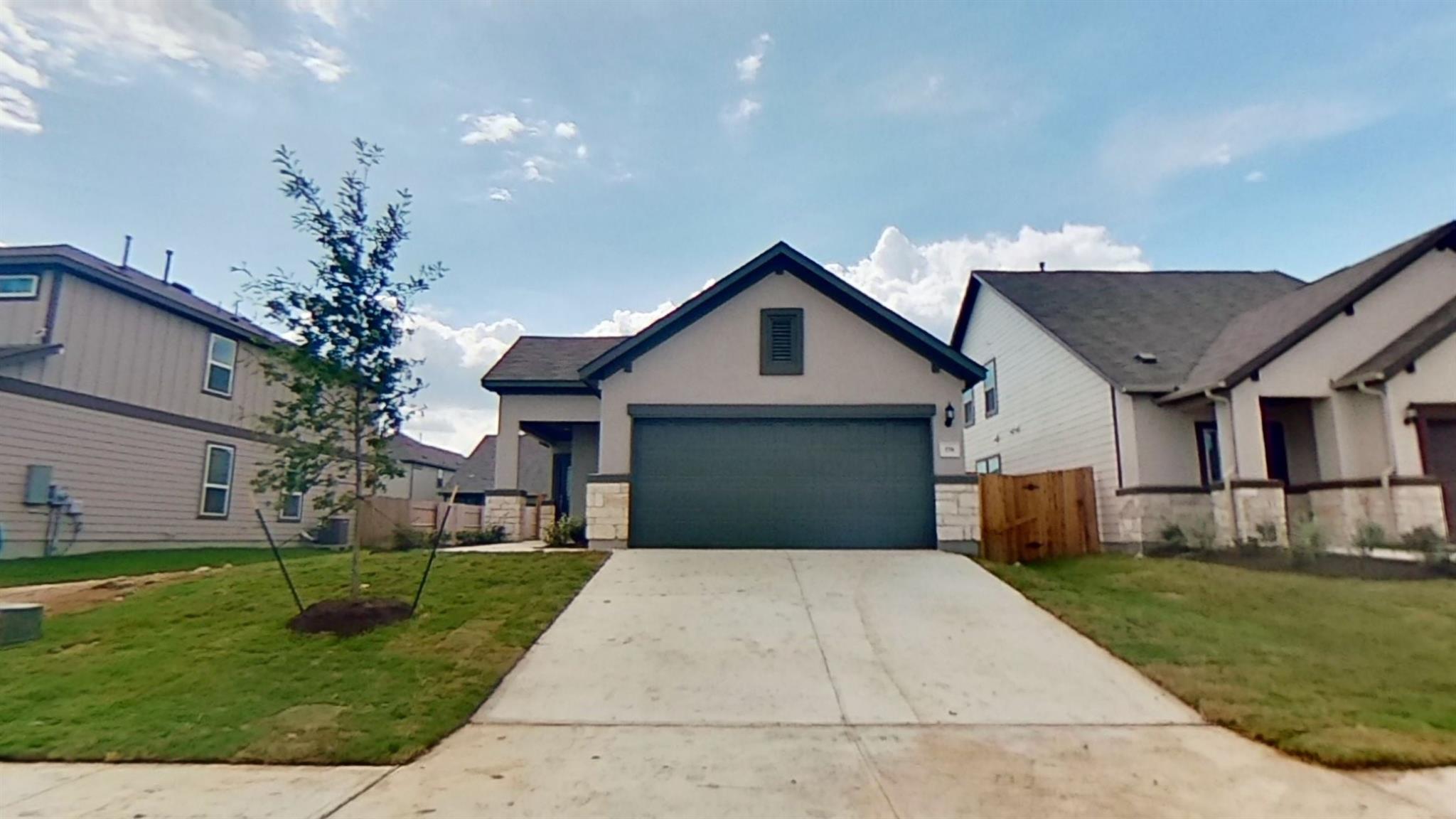 176 Boxwood DR