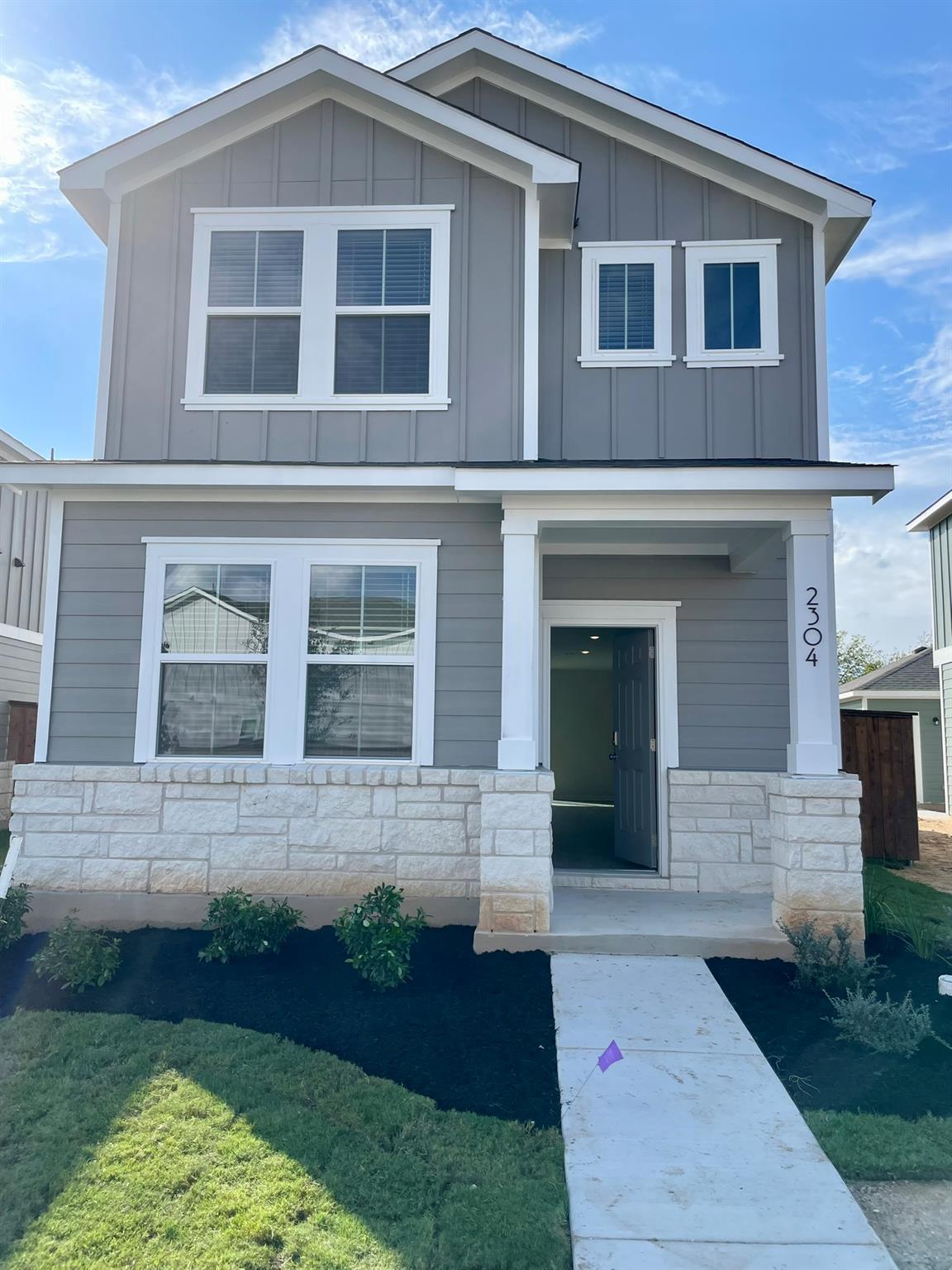 2304 Jack Nora WAY
