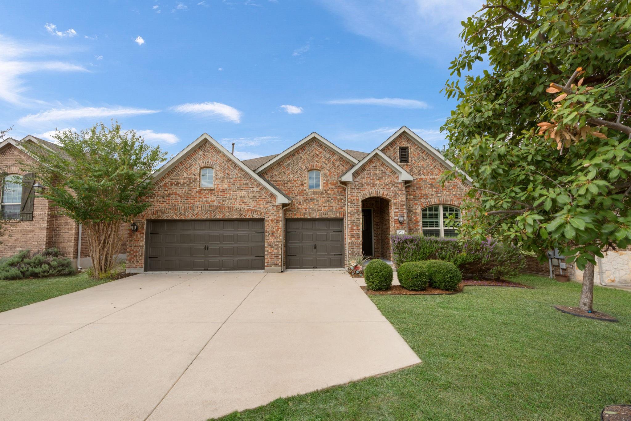 953 Catalina LN
