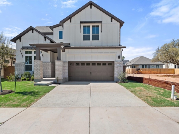325 San Saba DR